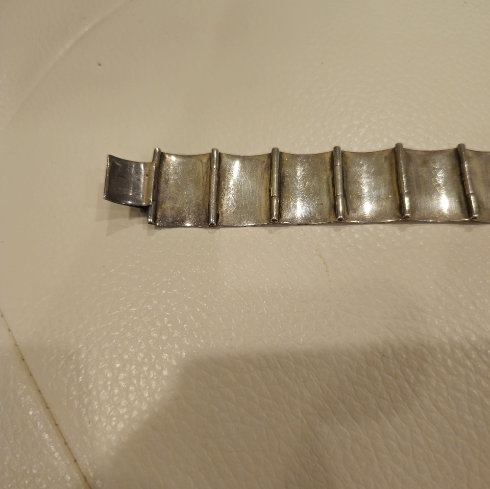 Vintage Sterling Silver Siam Bracelet - Picture 10 of 10